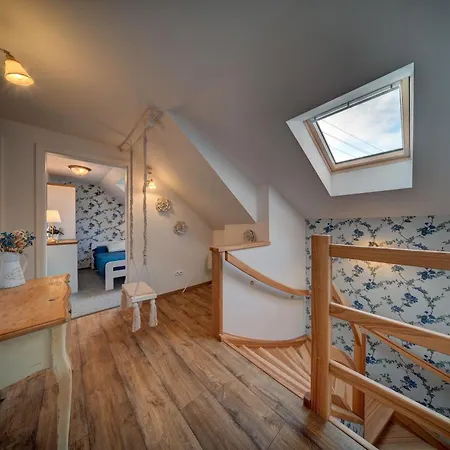 بيت للعطل Chaloupka U Potoka