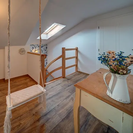 Chaloupka U Potoka كوتنا هورا